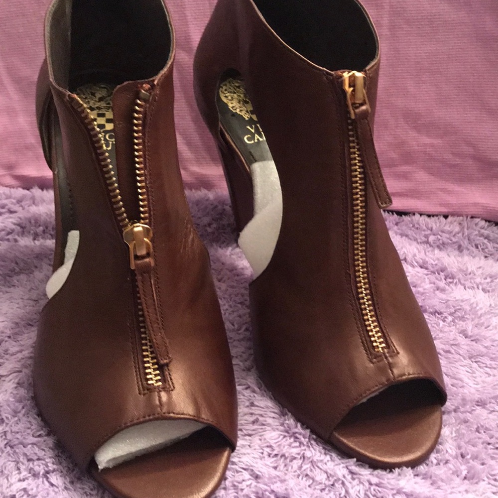 Vince Camuto CopperBrown Zip Up 4 1/4 heel NiB